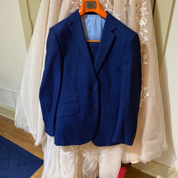 Berragamo men suit - Picture 8 of 8